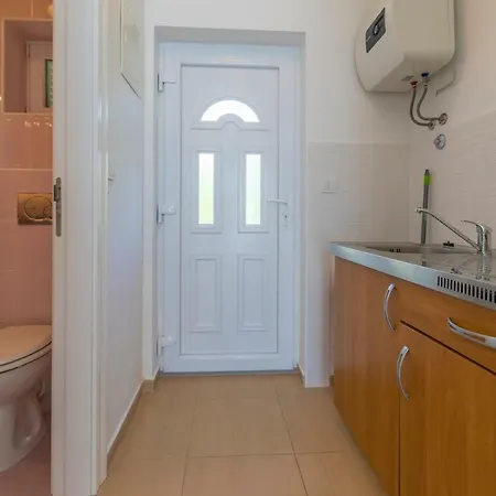Mirta Apartment