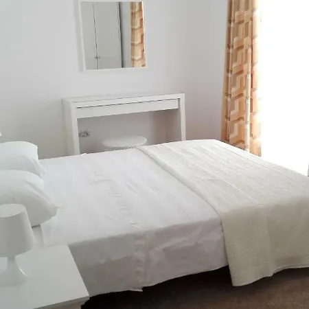 Apartment Mirta *