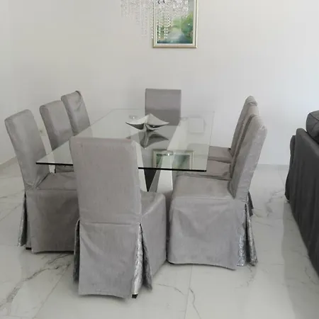 Mirta شقة دْغاماي