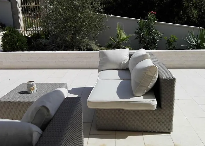 Mirta Lägenhet Dramalj